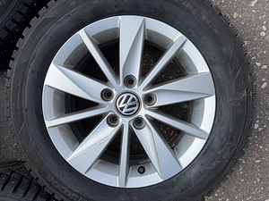 15" Volkswagen originaalveljed 5x112 + naastrehvid 195/65/15 (4 foto / 8)