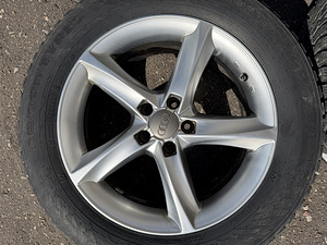 18" Audi veljed 5x112 + naastrehvid 235/60/18 (8 foto / 8)