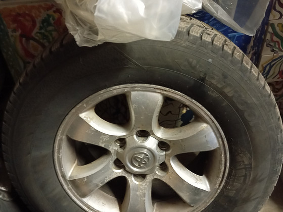 Toyota Land Cruiser 120 veljed+ naastrehvid 265/65/17