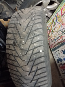 Toyota Land Cruiser 120 veljed+ naastrehvid 265/65/17 (3 foto / 5)
