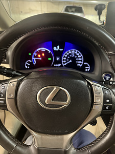 2013 Lexus RX 450h (2 foto / 10)