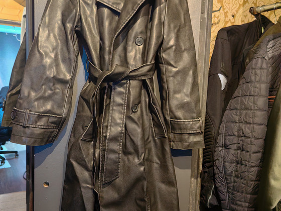 Плащ от stradivarius