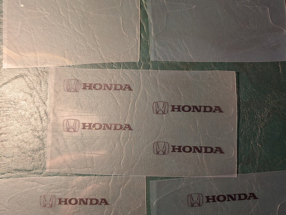 Honda ukselingi kaitsvad kleebised