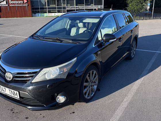 Muuja Toyota avensis