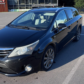 Muuja Toyota avensis