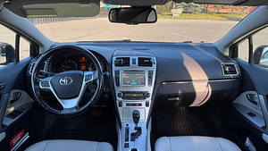 Muuja Toyota avensis (7 foto / 9)