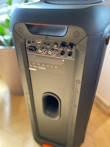 Bluetooth-колонка JBL PartyBox 200 (2 фото из 2)