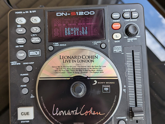 Denon DJ DN-S1200 kaasaskantav CD/MP3 USB-mängija MIDI-kontr