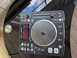 Denon DJ DN-S1200 портативный CD/MP3 USB-плеер MIDI-контроллер (3 фото из 4)