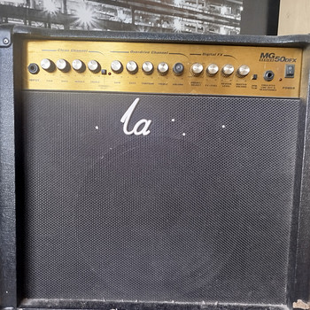 Гитарный усилитель Marshall MG50DFX