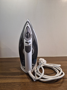 Утюг Philips EasySpeed (1 фото из 9)