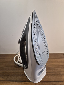 Утюг Philips EasySpeed (9 фото из 9)