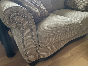 Диваны Laura Ashley (3 фото из 7)
