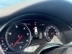 Audi A6 Allroad 3.0 180кВт (11 фото из 14)