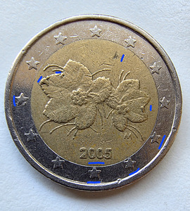 Finland 2005 2 euro. Dfektid õitel ja tähtedel. Väga harv. (1 foto / 6)