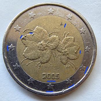 Finland 2005 2 euro. Dfektid õitel ja tähtedel. Väga harv.