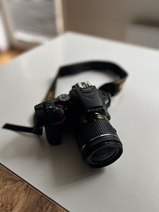 Фотокомплект Nikon D5600 (3 фото из 5)