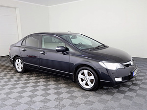 Honda Civic Elegance Facelift 1.8 103kW (1 фото из 8)