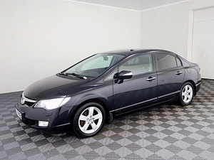 Honda Civic Elegance Facelift 1.8 103kW (2 фото из 8)