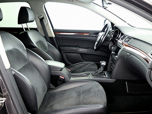 Skoda Superb Highline ATM 2.0 TDI 103kW (6 foto / 8)