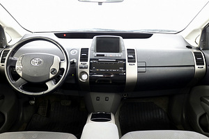 Toyota Prius Comfort ATM 1.5 57kW (5 foto / 8)