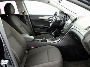 Opel Insignia Comfort 1.6 132kW (6 foto / 8)