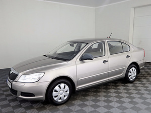 Skoda Octavia Comfortline Facelift 1.2 77kW (2 foto / 7)