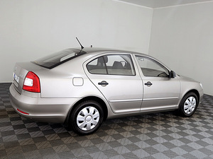 Skoda Octavia Comfortline Facelift 1.2 77kW (3 foto / 7)