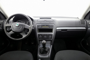Skoda Octavia Comfortline Facelift 1.2 77kW (5 foto / 7)