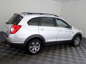 Chevrolet Captiva Luxury ATM 2.0 VCDi 110kW (3 фото из 8)