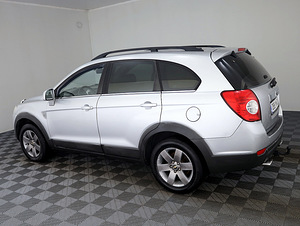 Chevrolet Captiva Luxury ATM 2.0 VCDi 110kW (4 фото из 8)