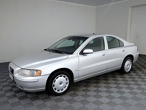 Volvo S60 Summum Facelift 2.4 103kW (2 foto / 7)