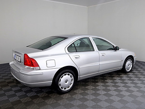 Volvo S60 Summum Facelift 2.4 103kW (3 foto / 7)