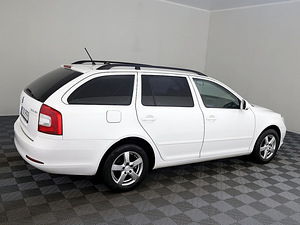 Skoda Octavia Comfortline Facelift ATM 1.6 TDI 77kW (3 foto / 7)