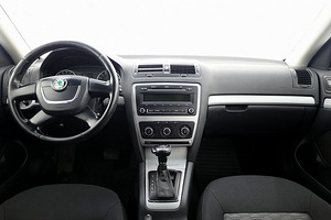 Skoda Octavia Comfortline Facelift ATM 1.6 TDI 77kW (5 foto / 7)