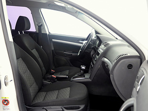 Skoda Octavia Comfortline Facelift ATM 1.6 TDI 77kW (6 foto / 7)