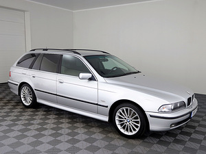 BMW 523 Executive ATM 2.5 125kW (1 foto / 7)