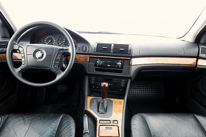 BMW 523 Executive ATM 2.5 125kW (5 foto / 7)