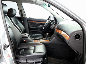 BMW 523 Executive ATM 2.5 125kW (6 foto / 7)