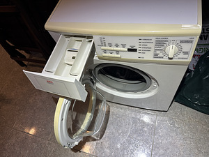 Стиральная машина AEG Lavamat L62610 (3 фото из 4)