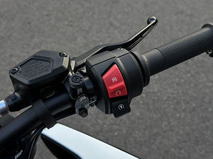 Husqvarna Vitpilen 401 (5 фото из 10)
