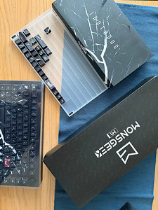 Kohandatud mänguklaviatuur MonsGeek M1 Kailh Box White (2 foto / 3)