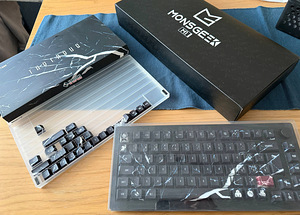Kohandatud mänguklaviatuur MonsGeek M1 Kailh Box White (3 foto / 3)