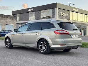 FORD MONDEO (6 foto / 10)