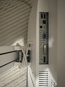 Skip to the beginning of the images gallery Fujitsu B24-8 TE (5 foto / 5)