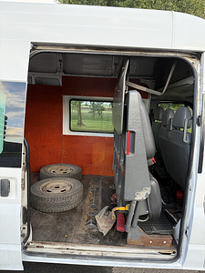 Ford Transit (10 фото из 13)
