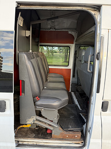 Ford Transit (9 фото из 13)