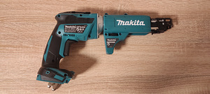 Makita DFS452 akulintkruvikeeraja. Makita kruvikeeraja kipsplaadi jaoks (3 foto / 8)