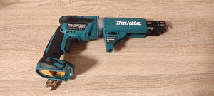 Makita DFS452 akulintkruvikeeraja. Makita kruvikeeraja kipsplaadi jaoks (4 foto / 8)