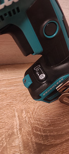 Makita DFS452 akulintkruvikeeraja. Makita kruvikeeraja kipsplaadi jaoks (6 foto / 8)